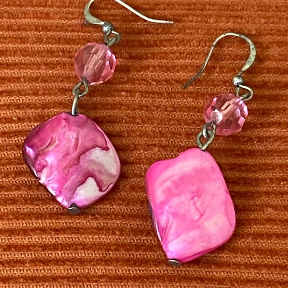 Vintage Pink Mother Of Pearl Dangle Earrings - Picture 4 of 6